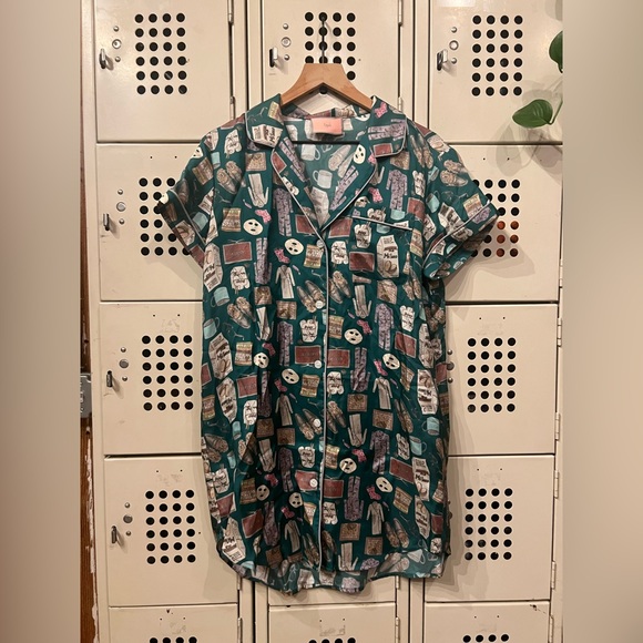 NETFLIX AND CHILL SLEEP SHIRT - Picture 3 of 6